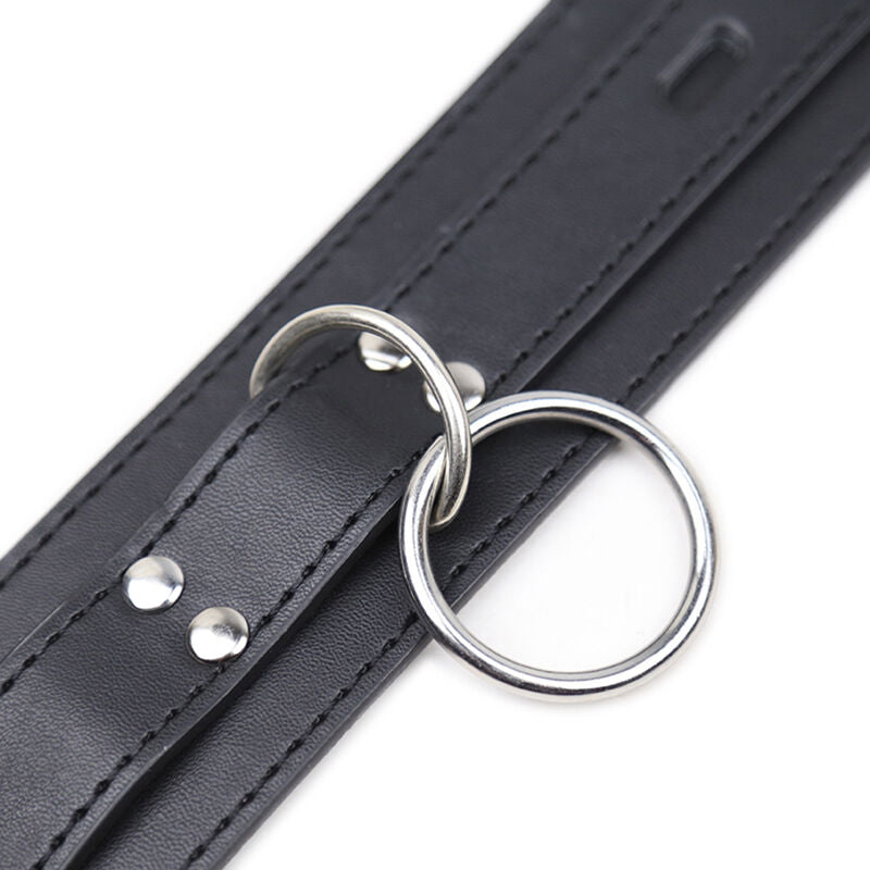 Elegante Collar de Sumisión con Triple Anillo