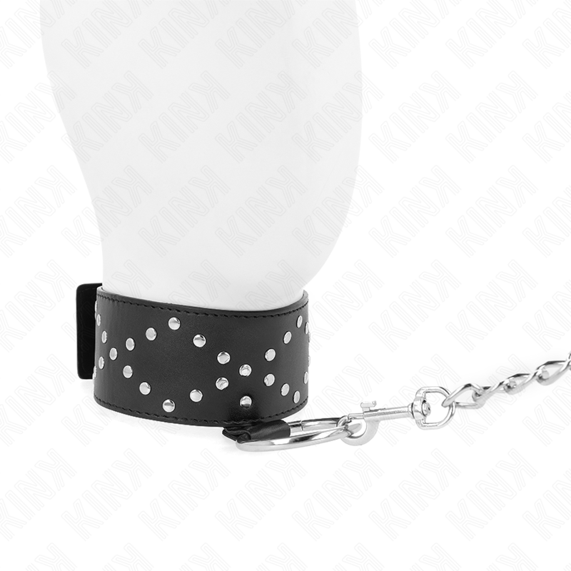 Set de Collar con Tachuelas Plateadas y Correa Modelo 3