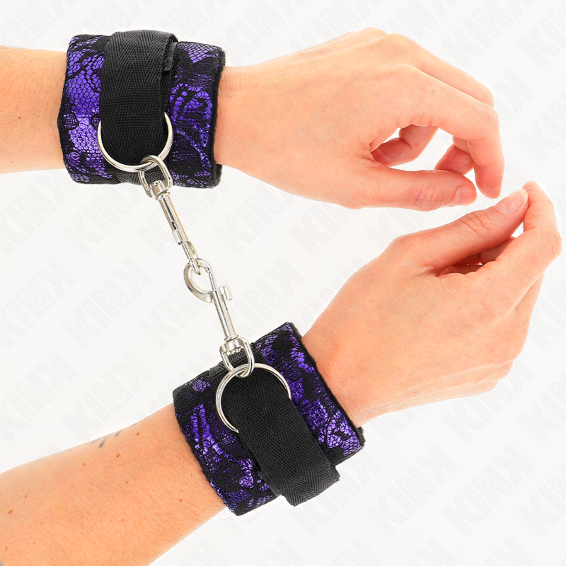 Velvet Lace Wrist Restraints - Purple/Black