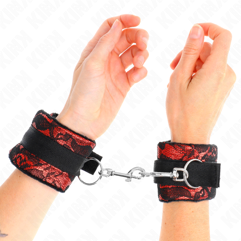 Velvet Lace Wrist Restraints - Red/Black